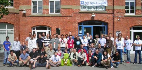 Foto de grup de l'Akademy 2004